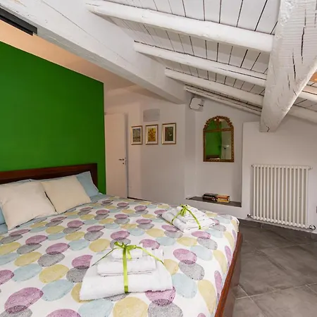 Il Tetto Di Anita Frühstückspension 3*