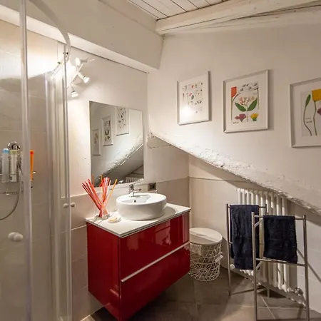 Il Tetto Di Anita Frühstückspension Gavi